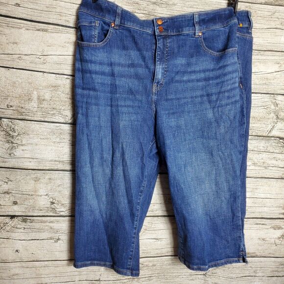 Lane Bryant Women's Mid Rise Girlfriend Crop Jeans Flex Magic Waistband 26 - Picture 1 of 6